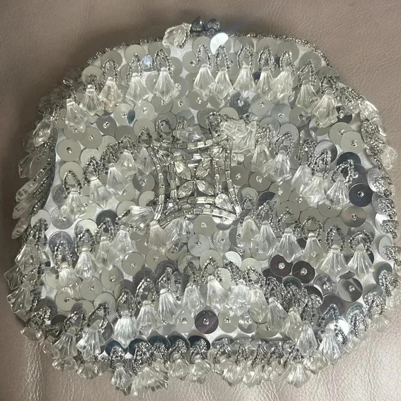 Vintage Evening Bag with Sequins, Beads & and  Vintage Brooch - Picture 6 of 10